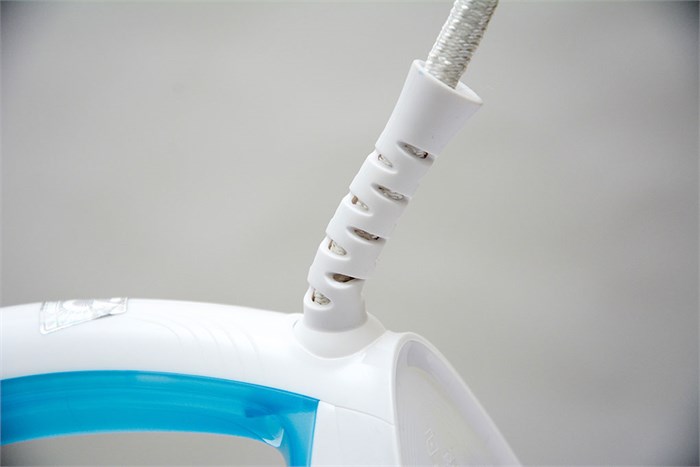 Bàn ủi hơi nước Philips GC1028 Màu Trắng - Xanh