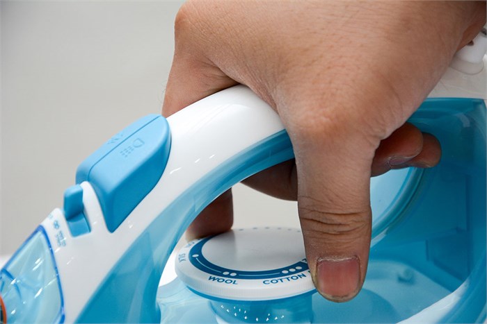 Bàn ủi hơi nước Philips GC1028 Màu Trắng - Xanh