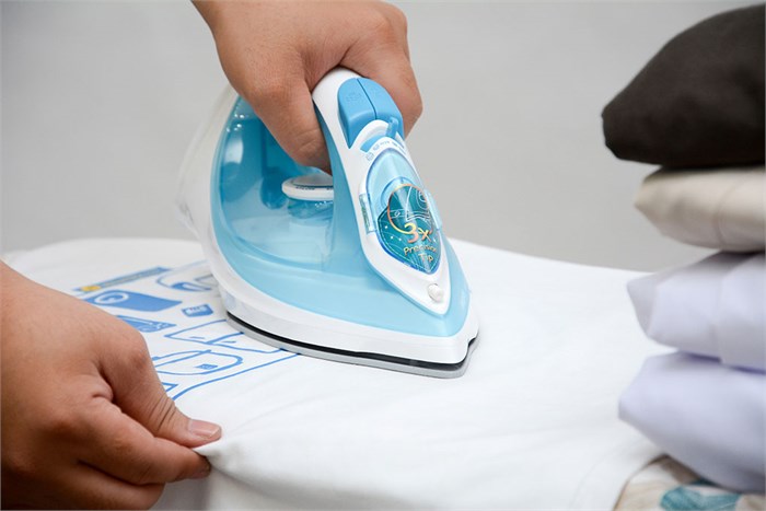 Bàn ủi hơi nước Philips GC1028 Màu Trắng - Xanh