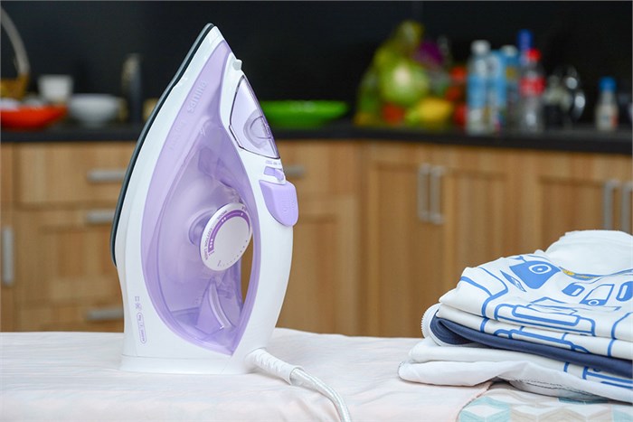 Bàn ủi hơi nước Philips GC1026 Màu Trắng - Tím