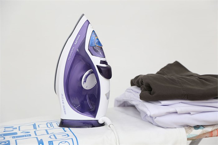 Bàn ủi hơi nước Philips GC2048 Màu Trắng - Tím