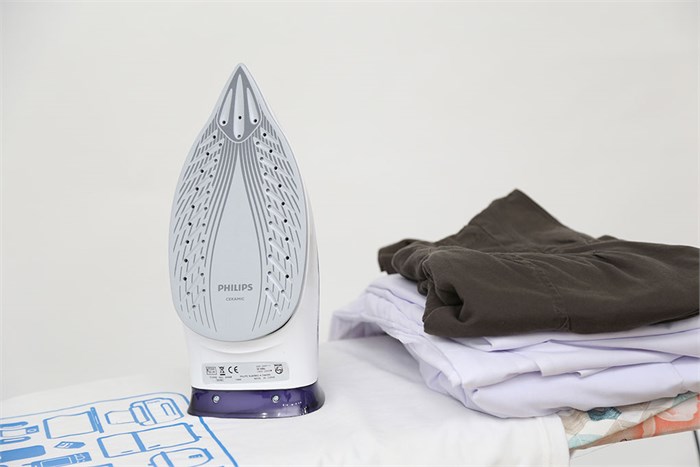 Bàn ủi hơi nước Philips GC2048 Màu Trắng - Tím
