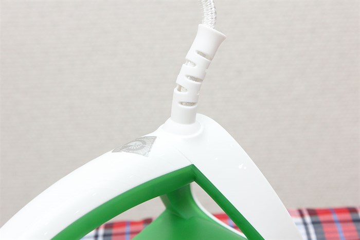 Bàn ủi khô Philips GC122 Màu Trắng - Xanh lá