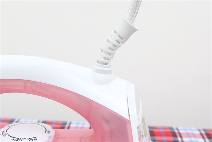 Bàn ủi hơi nước Pensonic PSI-1007 1200W Màu Hồng phấn