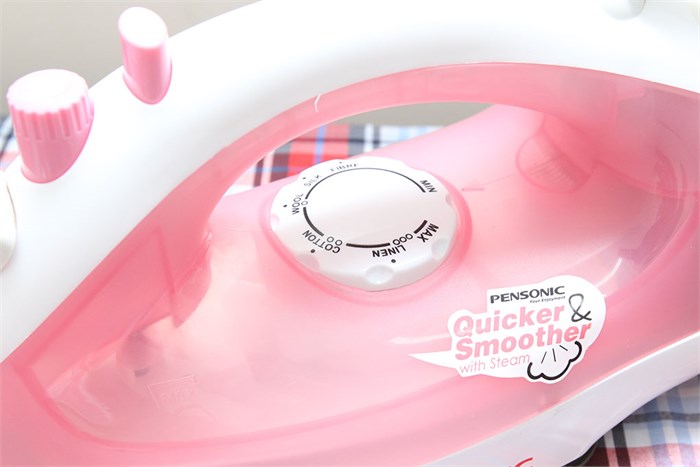 Bàn ủi hơi nước Pensonic PSI-1007 1200W Màu Hồng phấn