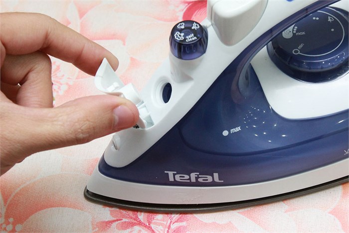 Bàn là hơi nước Tefal FV1320 Màu Xanh Dương