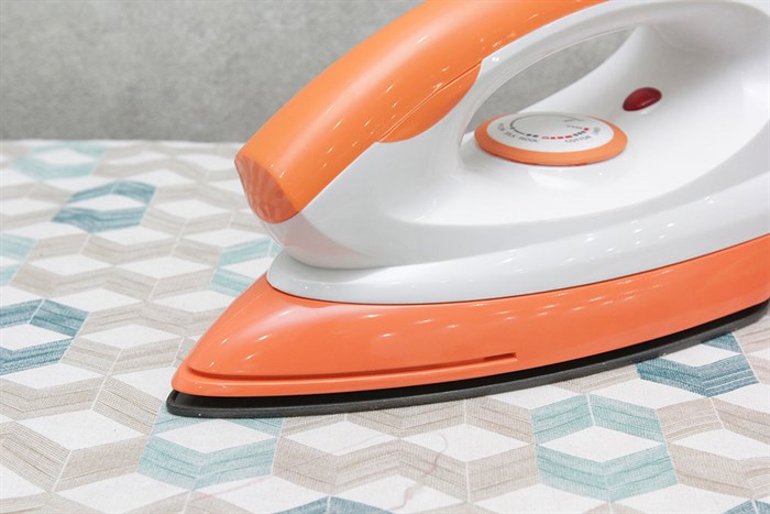Bàn ủi khô Sunhouse SHDI 1070 Màu Trắng - Cam