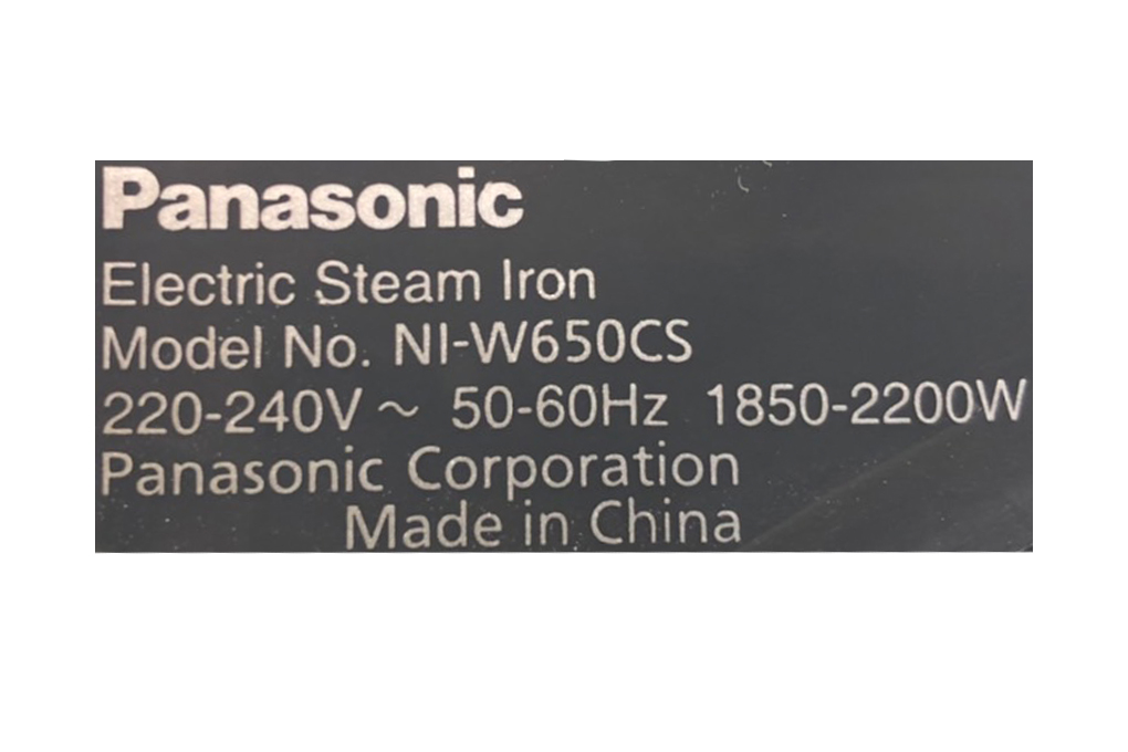 Bàn ủi hơi nước Panasonic NI-W650CSLRA 2200W Màu Đen - Xám