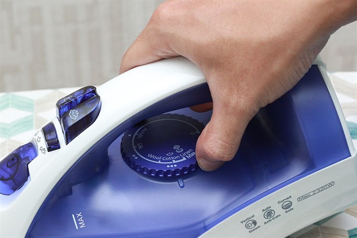 Bàn ủi hơi nước Panasonic PABU-NI-E510TDRA 2320W Màu Xanh Dương