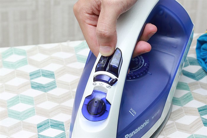 Bàn ủi hơi nước Panasonic PABU-NI-E510TDRA 2320W Màu Xanh Dương