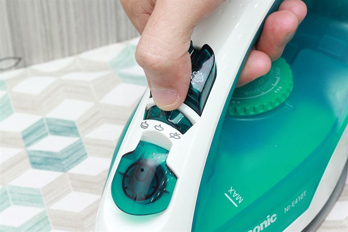 Bàn ủi hơi nước Panasonic PABU-NI-E410TMRA 2150W Màu Xanh ngọc