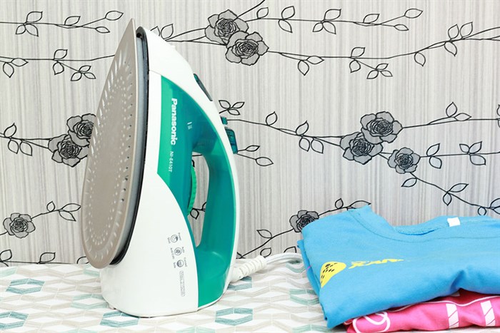 Bàn ủi hơi nước Panasonic PABU-NI-E410TMRA 2150W Màu Xanh ngọc