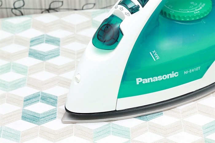 Bàn ủi hơi nước Panasonic PABU-NI-E410TMRA 2150W Màu Xanh ngọc