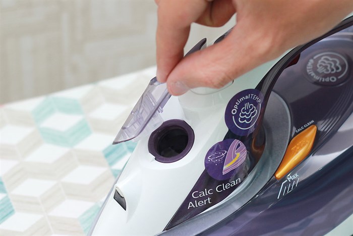 Bàn ủi hơi nước Philips GC4928 Màu Trắng - Tím