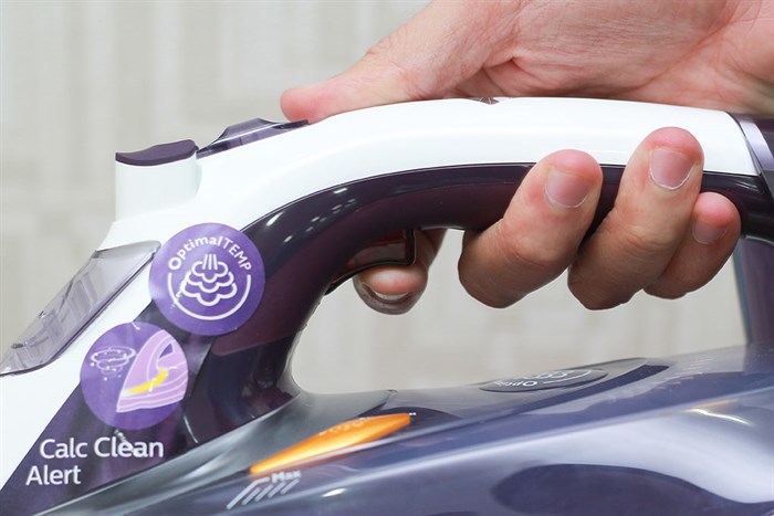 Bàn ủi hơi nước Philips GC4928 Màu Trắng - Tím