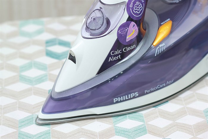 Bàn ủi hơi nước Philips GC4928 Màu Trắng - Tím