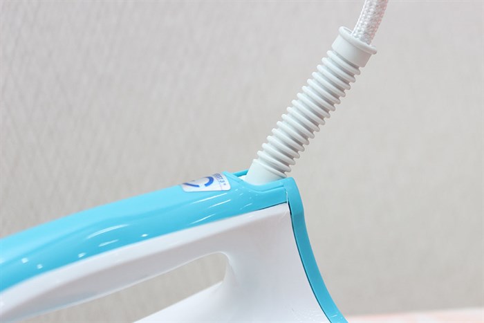 Bàn là khô Pensonic PI-8501 Màu Trắng - Xanh