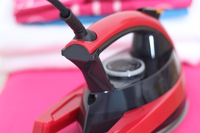 Bàn ủi hơi nước Panasonic NI-W410TSRRA 2200W Màu Đen - Đỏ