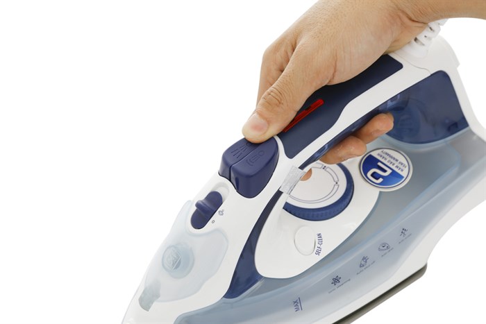 Bàn ủi hơi nước BlueStone SIB-3853 2200W Màu Xanh Dương