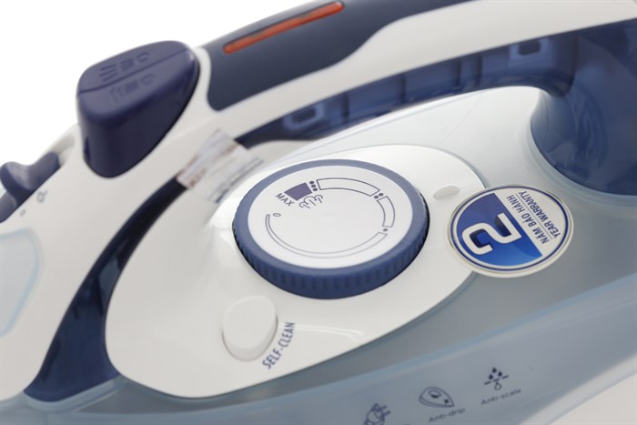 Bàn ủi hơi nước BlueStone SIB-3853 2200W Màu Xanh Dương