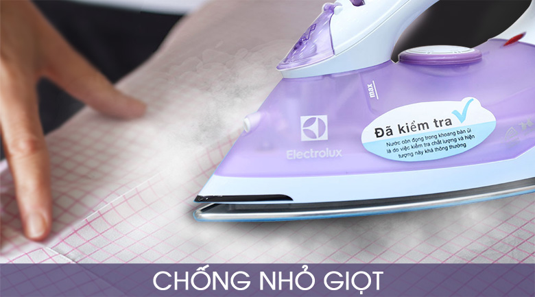 Bàn là hơi nước Electrolux ESI4015