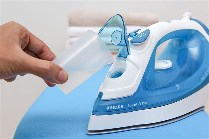 Bàn ủi hơi nước Philips GC2981 Màu Trắng - Xanh