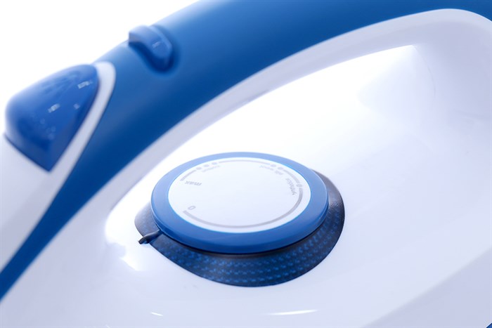 Bàn ủi khô Electrolux EDI2004 1300W Màu Trắng - Xanh