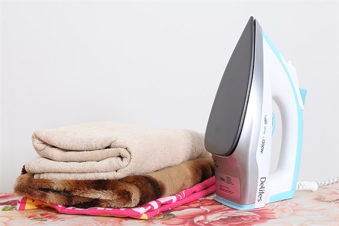 Bàn ủi khô Delites BUK01 Màu Xanh Ngọc Màu Xanh ngọc