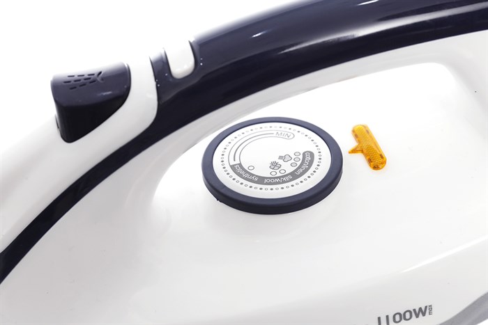 Bàn ủi khô Delites BUK01 1100W Màu Tím