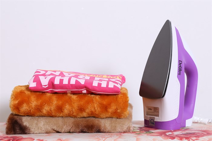 Bàn ủi khô Delites BUK02 Màu Tím Màu Tím