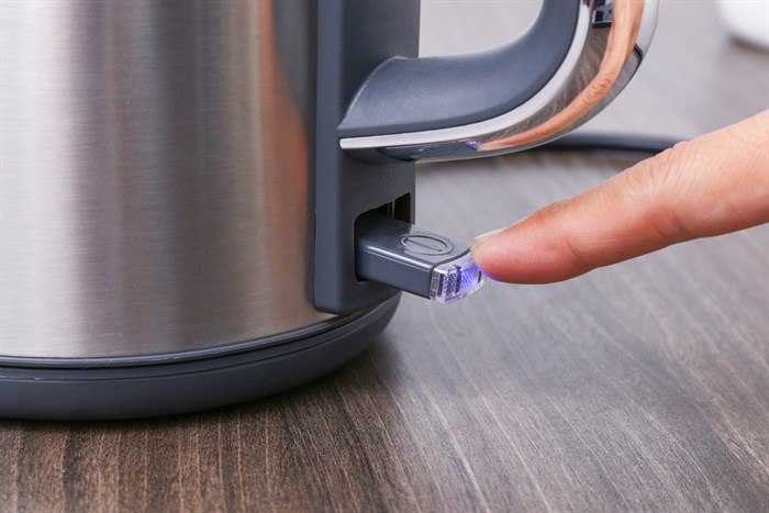 Bình đun siêu tốc Sharp 1.7 lít EKJ-17VS-ST Màu Inox