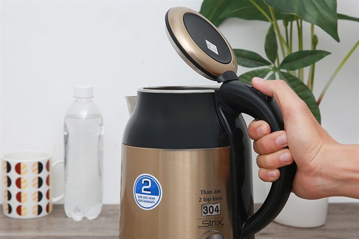 Ấm đun siêu tốc BlueStone 1.8 lít KTB-3369 Màu Vàng đồng