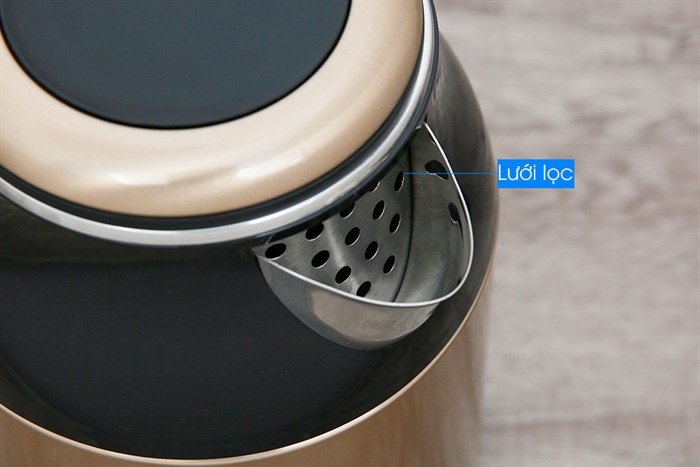 Ấm đun siêu tốc BlueStone 1.8 lít KTB-3369 Màu Vàng đồng