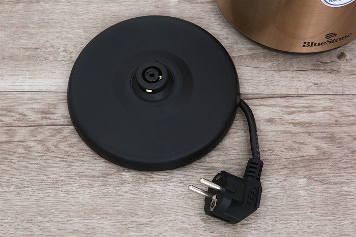 Ấm đun siêu tốc BlueStone 1.8 lít KTB-3369 Màu Vàng đồng