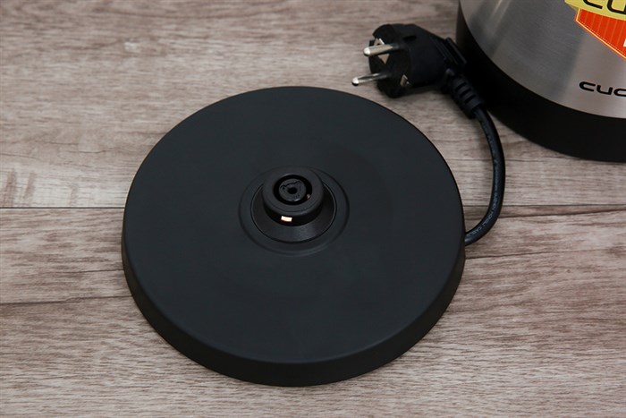 Bình đun siêu tốc Cuchen 1.7 lít CKT GT1700VN Màu Inox