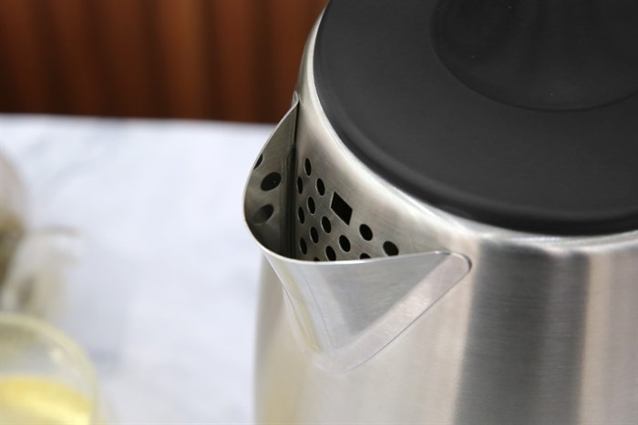 Bình đun siêu tốc Toshiba 1.7 lít KT-17SH1NV Màu Bạc