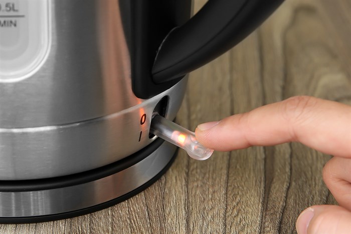 Bình đun siêu tốc Delites 1.7 lít FK-1507-1 Màu Bạc