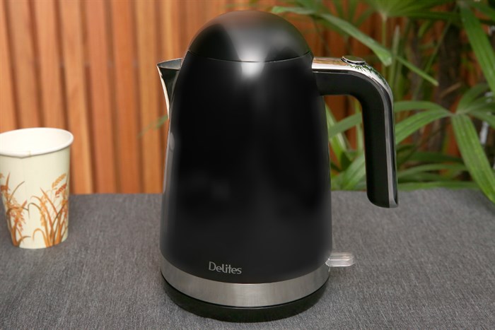 Bình đun siêu tốc Delites 1.7 lít FK-1802 Màu Đen