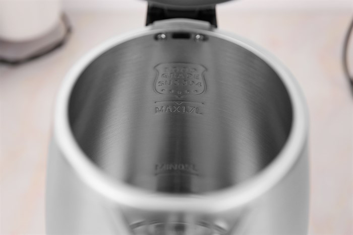 Bình đun siêu tốc Toshiba 1.7 lít KT-17SH2NV Màu Bạc