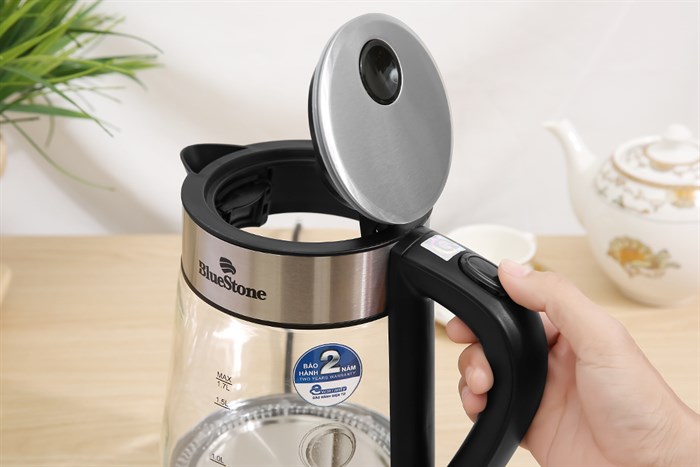 Ấm đun siêu tốc BlueStone 1.7 lít KTB-3426 Màu Trắng - Đen