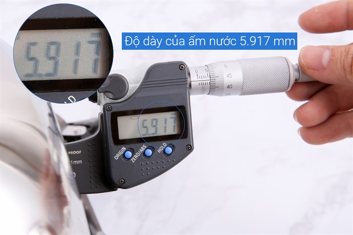 Ấm đun nước inox Delites BR001 4 lít Màu Bạc