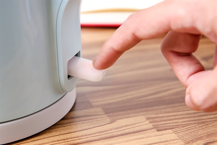 Bình đun siêu tốc Midea 1.7 lít MK-17DG Màu Xanh ngọc