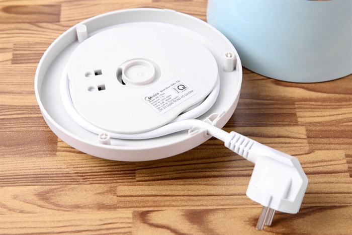 Bình đun siêu tốc Midea 1.7 lít MK-17DG Màu Xanh ngọc