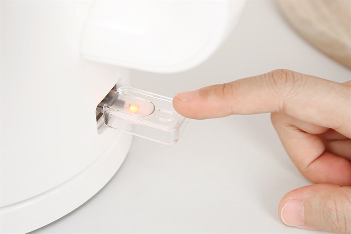 Bình đun siêu tốc Electrolux 1.7 lít E2EK1-100W Màu Trắng