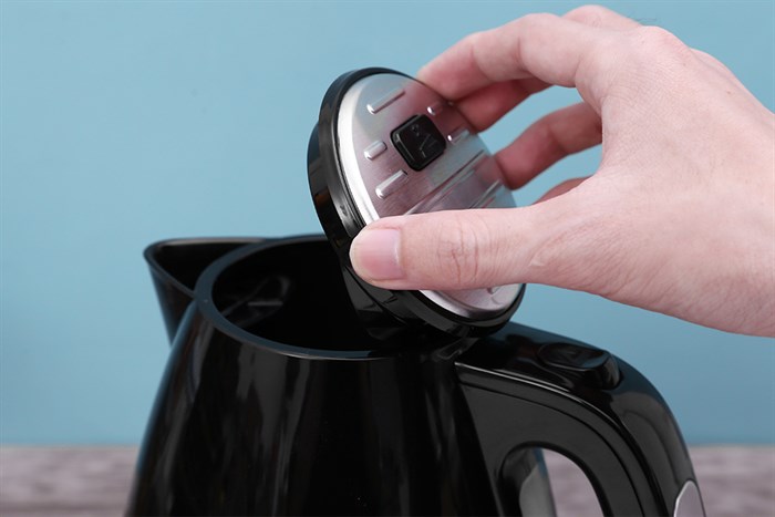 Bình đun siêu tốc Delonghi 1 lít KBLA2000.BK Màu Đen