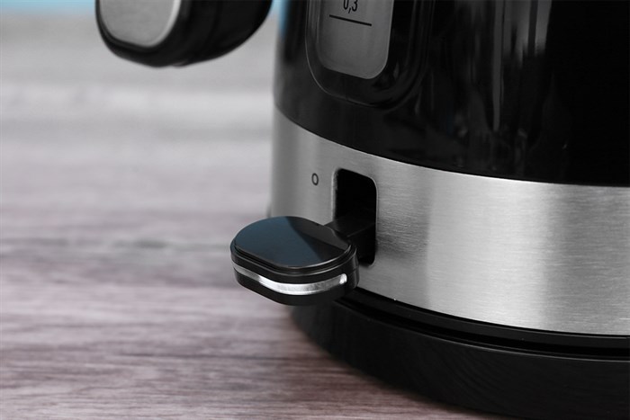 Bình đun siêu tốc Delonghi 1 lít KBLA2000.BK Màu Đen