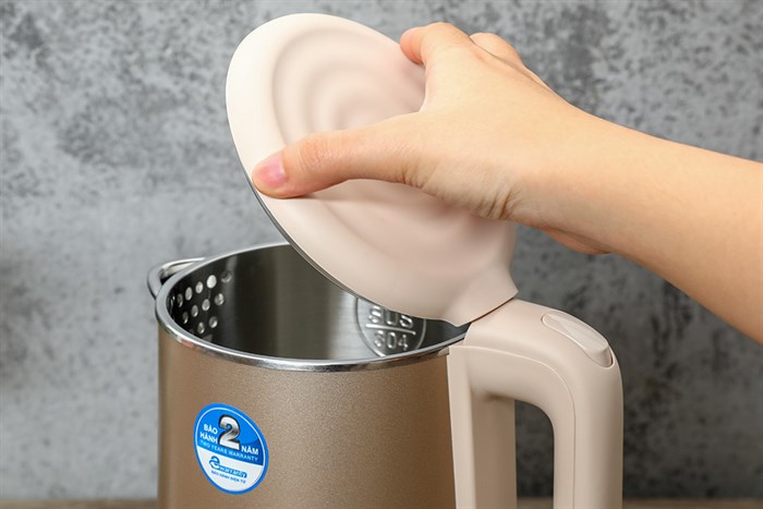 Bình đun siêu tốc BlueStone 1.7 lít KTB-3459 Màu Nâu nhạt