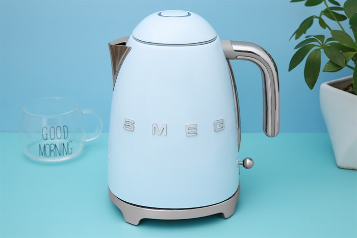 Ấm siêu tốc Smeg KLF03PBEU