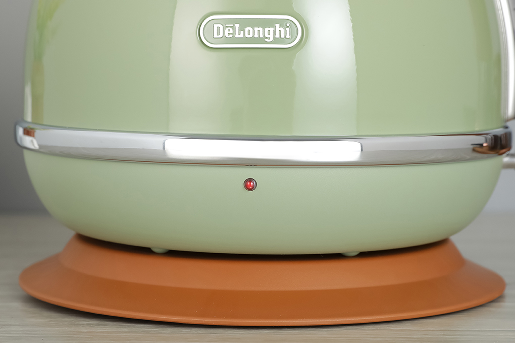 Bình đun siêu tốc Delonghi 1.7 lít KBOV2001.GR Màu Xanh rêu