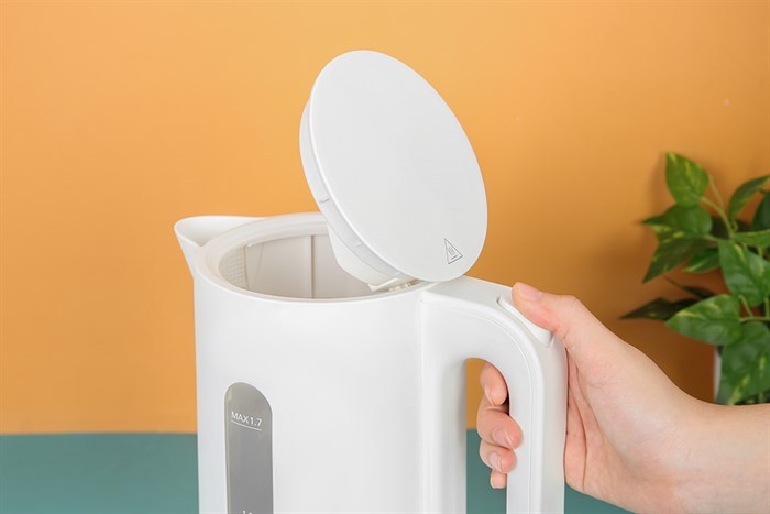 Bình đun siêu tốc Panasonic 1.7 lít NC-K101WRA Màu Trắng